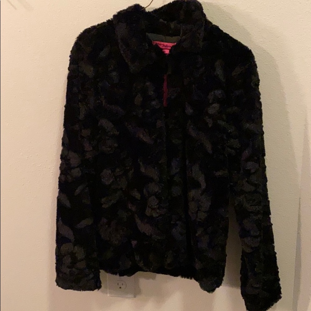 Black Besty Johnson faux fur jacket